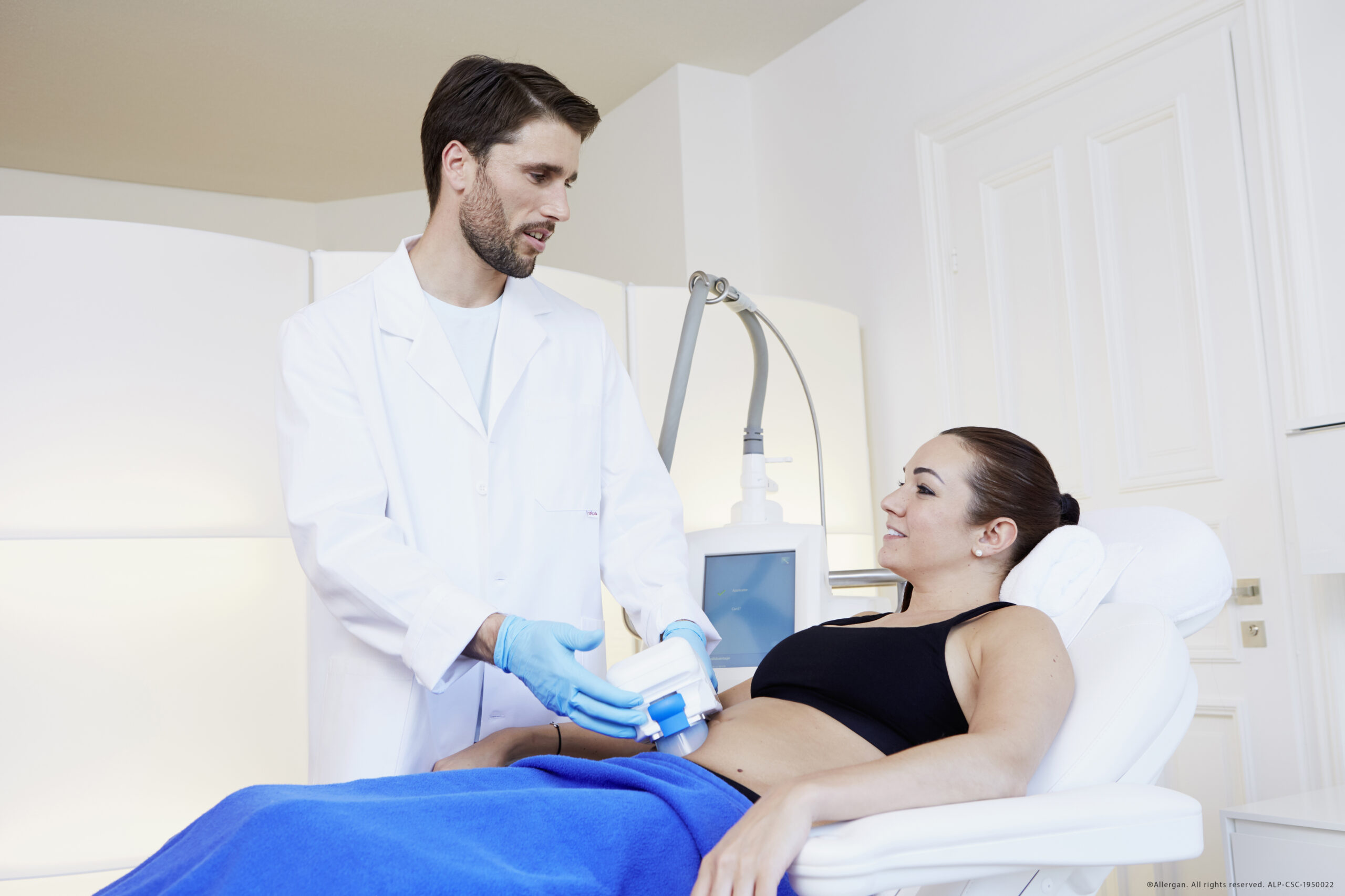 ALLERGAN_160719_14_Behandlung_Bauch_Frau_37760_Copyright